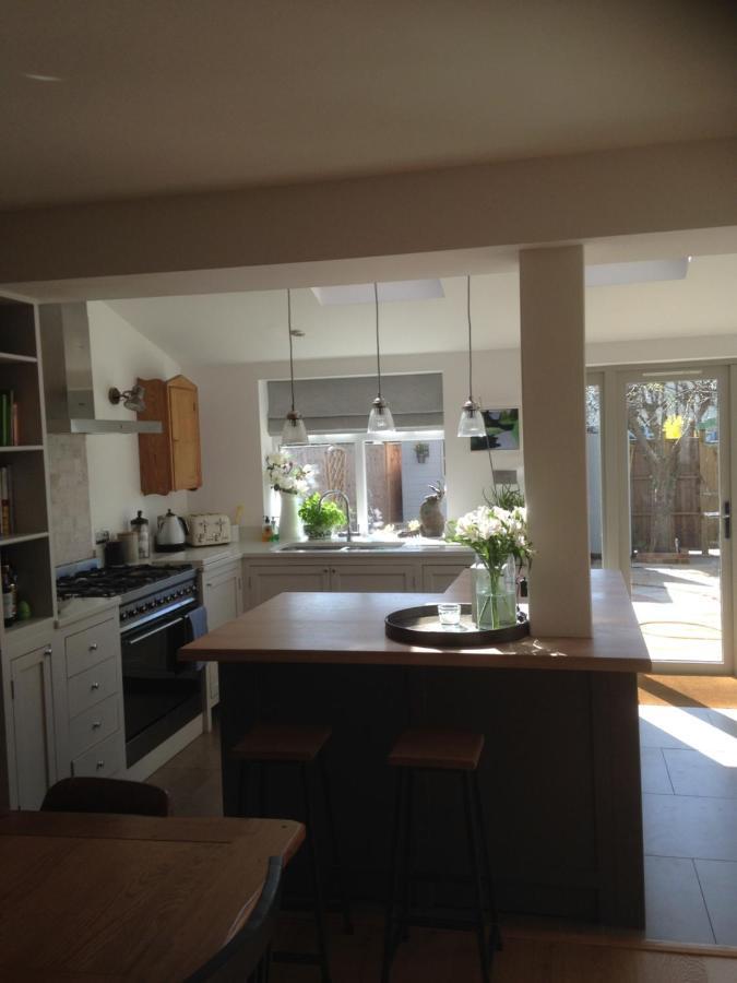 Number 19 B&B Chichester Buitenkant foto